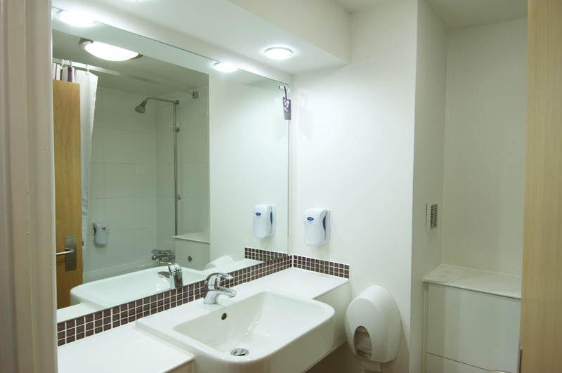 Premier Inn Bristol City Centre King Street מראה חיצוני תמונה